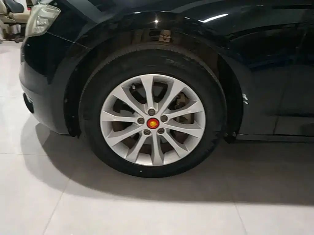 Hongqi Hongqi H7 — миниатюра 23
