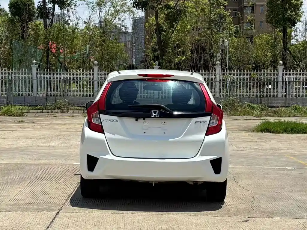 Honda Fit — миниатюра 5