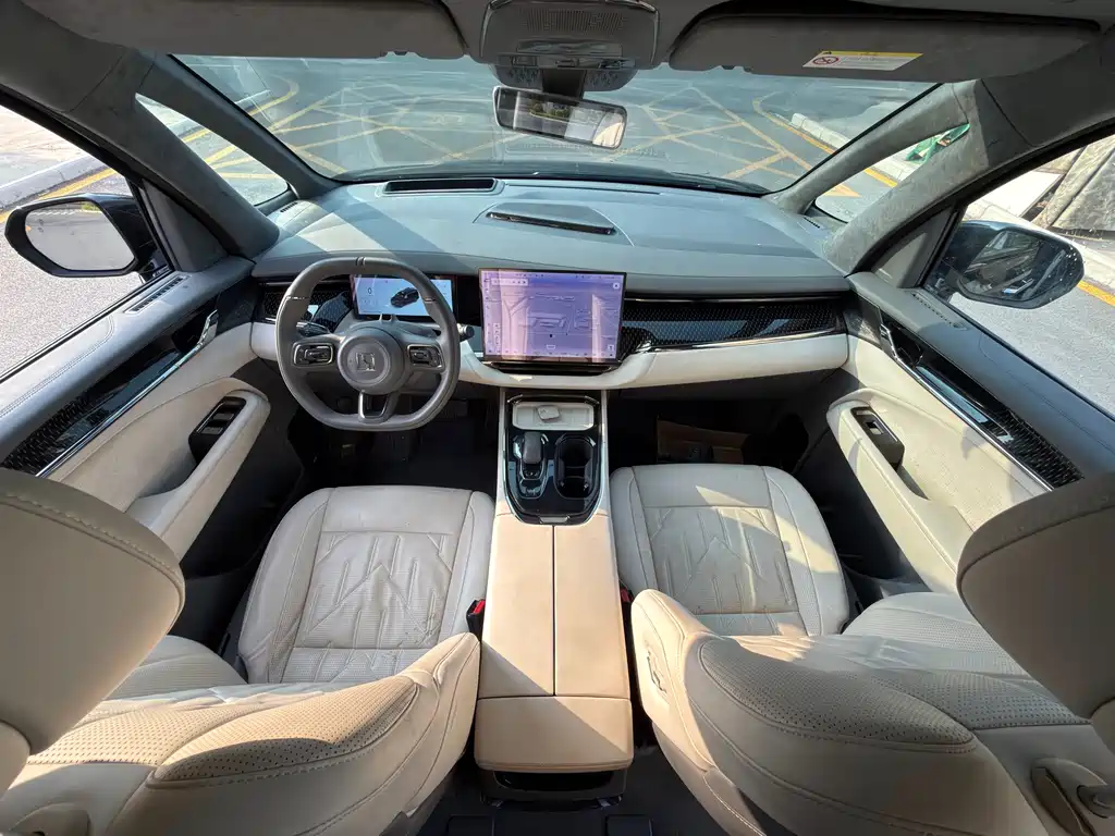 Zeekr 009 2024 мест Executive 108kWh