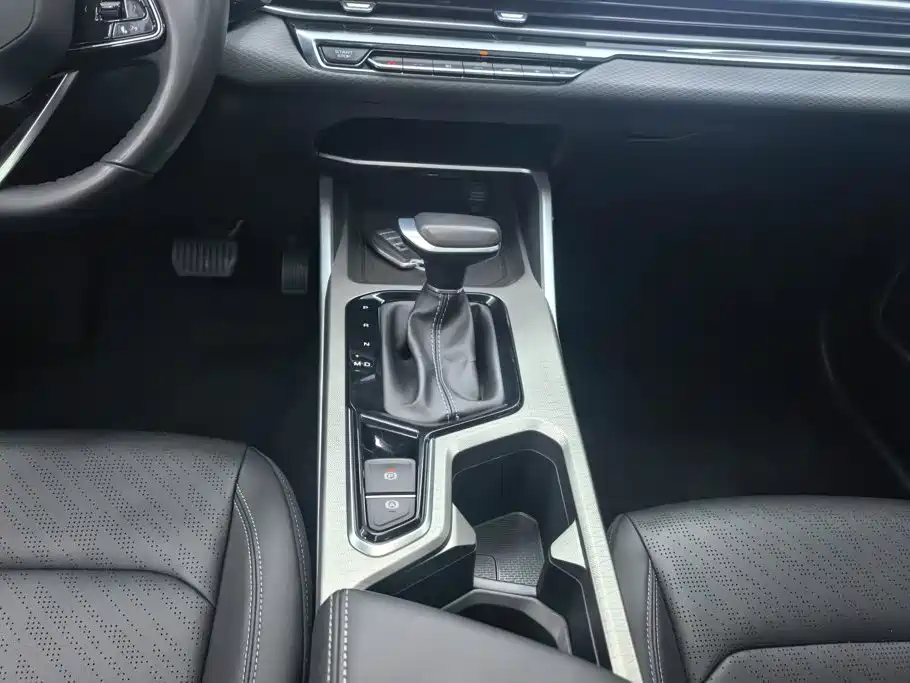 Geely Emgrand — миниатюра 16