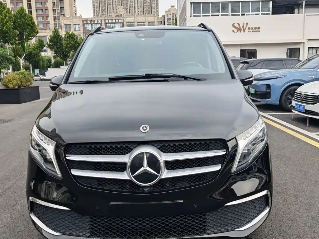 Mercedes-Benz V-Class — миниатюра 2