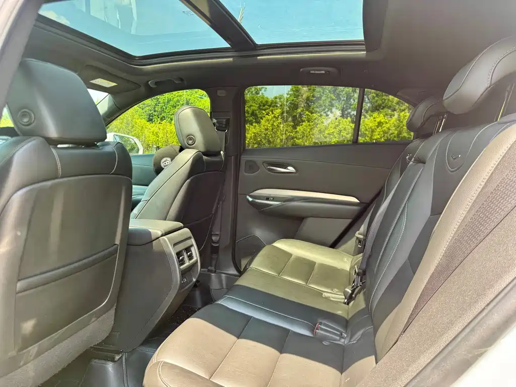 Cadillac XT4 — миниатюра 6