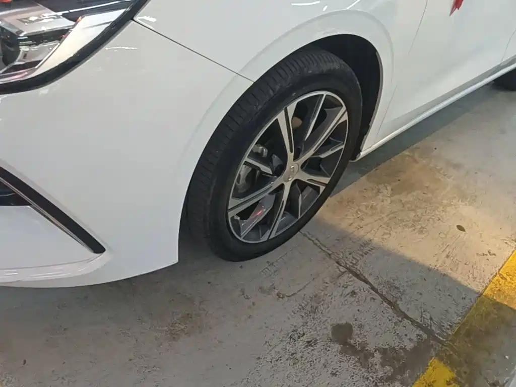 Geely Emgrand — миниатюра 23