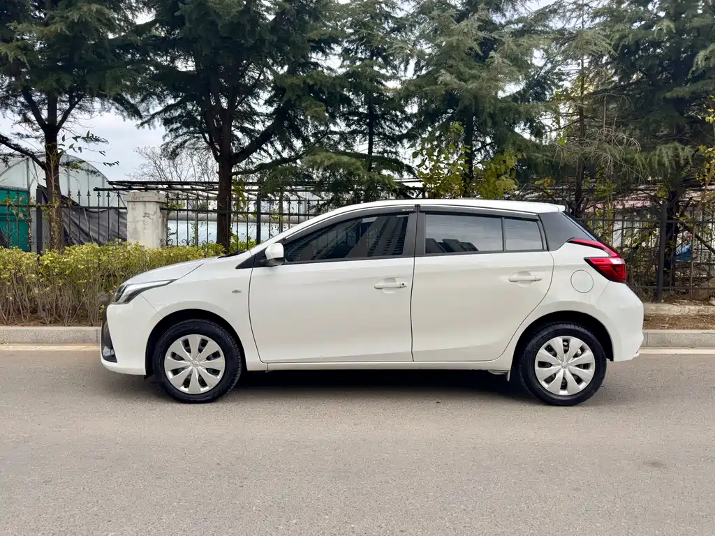 TOYOTA YARIS L ZHIXUAN