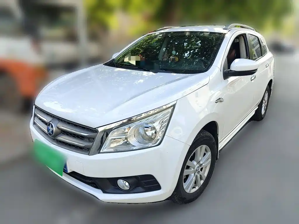 Venucia T70 2015 2.0L CVT Wise Travel Edition