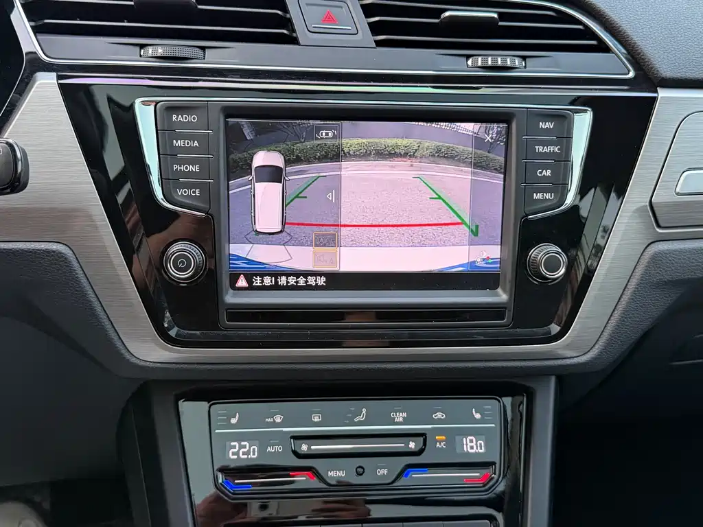 Volkswagen Touran — миниатюра 18