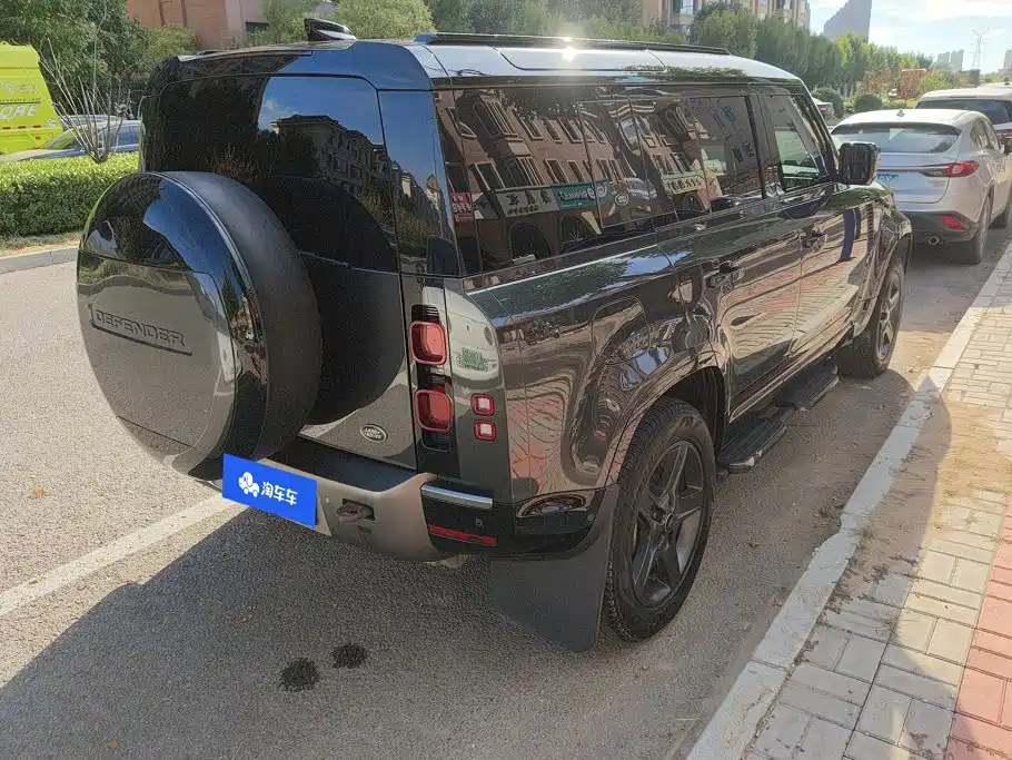 Land Rover Defender — миниатюра 3
