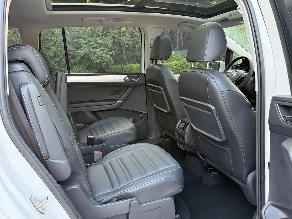 Volkswagen Touran — миниатюра 9