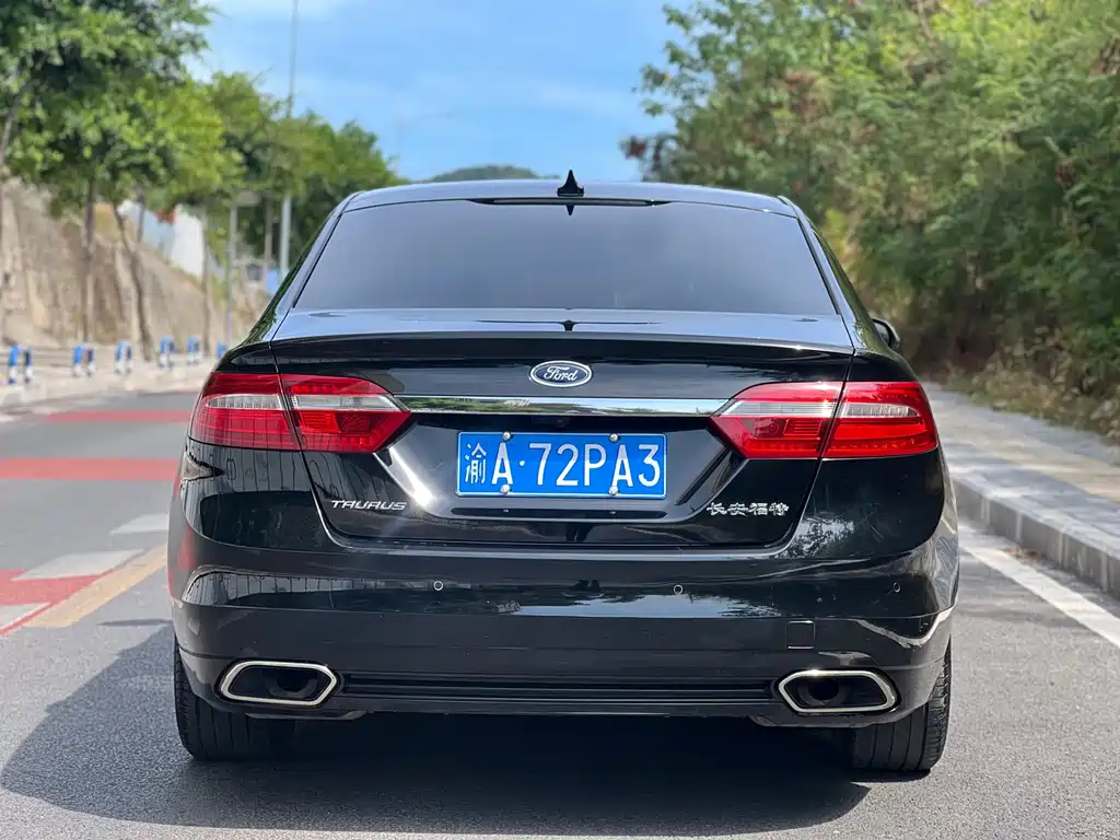 Ford Taurus — миниатюра 12