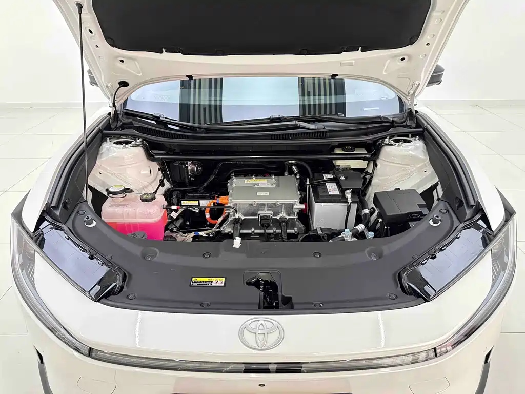 Toyota bZ5 2025 550 PRO