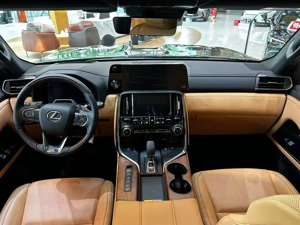Lexus LX — миниатюра 6