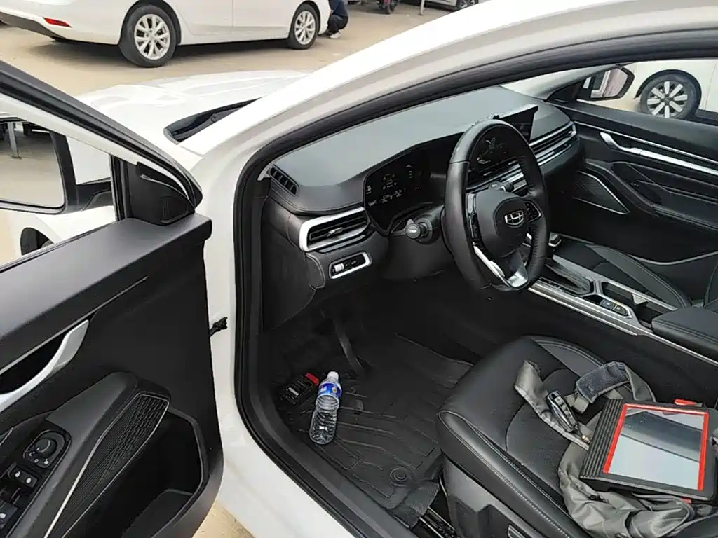 Geely Emgrand — миниатюра 16