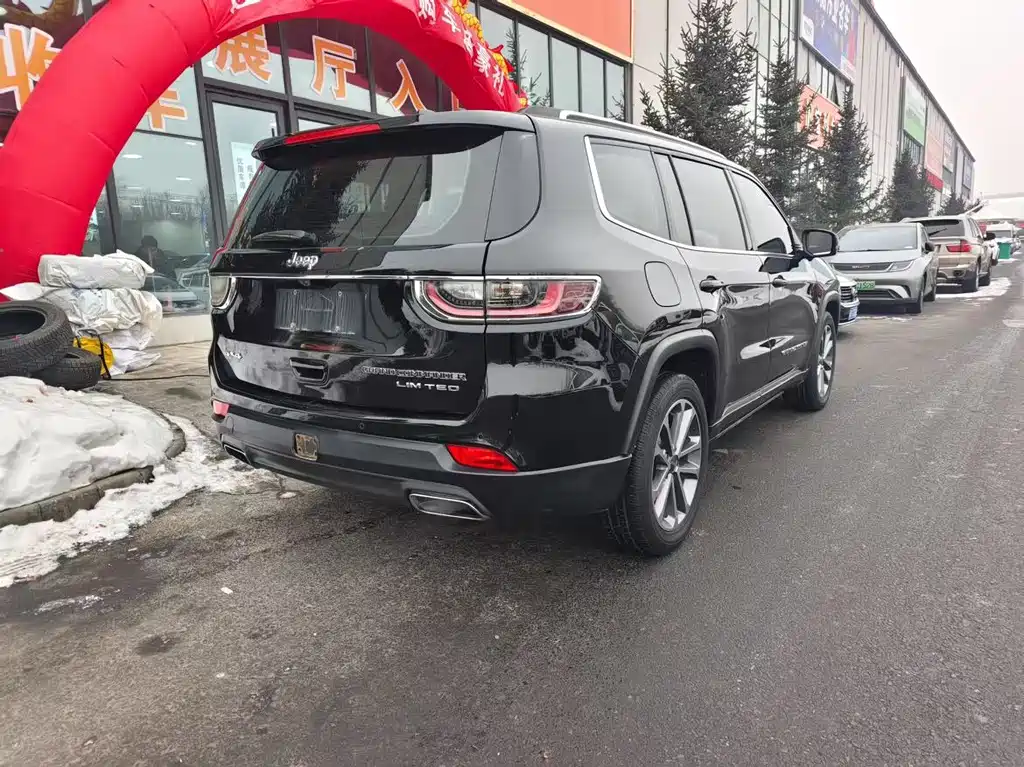 JEEP GRAND COMMANDER