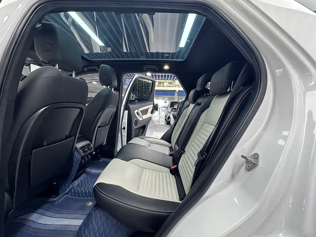 Land Rover Discovery Sport 2022 249PS R-Dynamic S 5 мест
