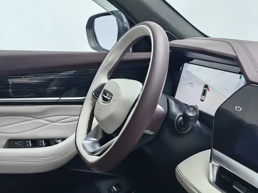 Geely Xingyue L — миниатюра 22