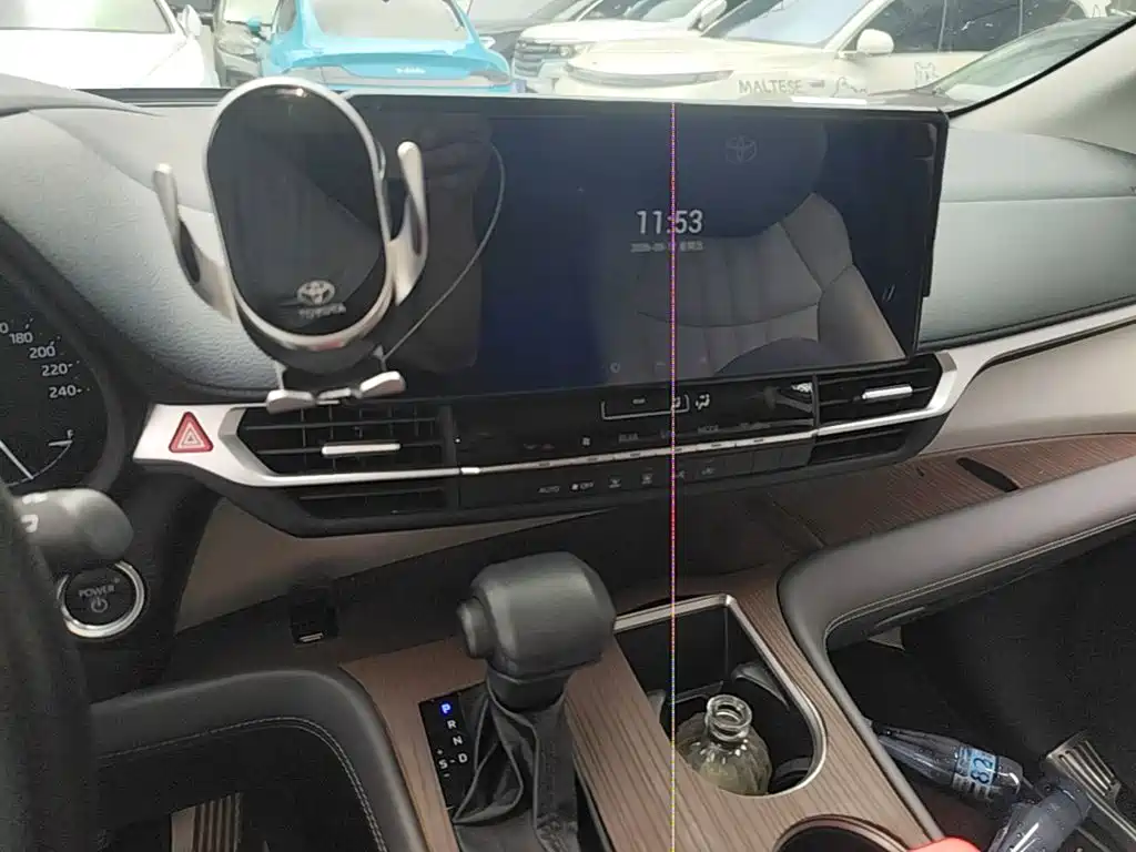 Toyota Sienna — миниатюра 13