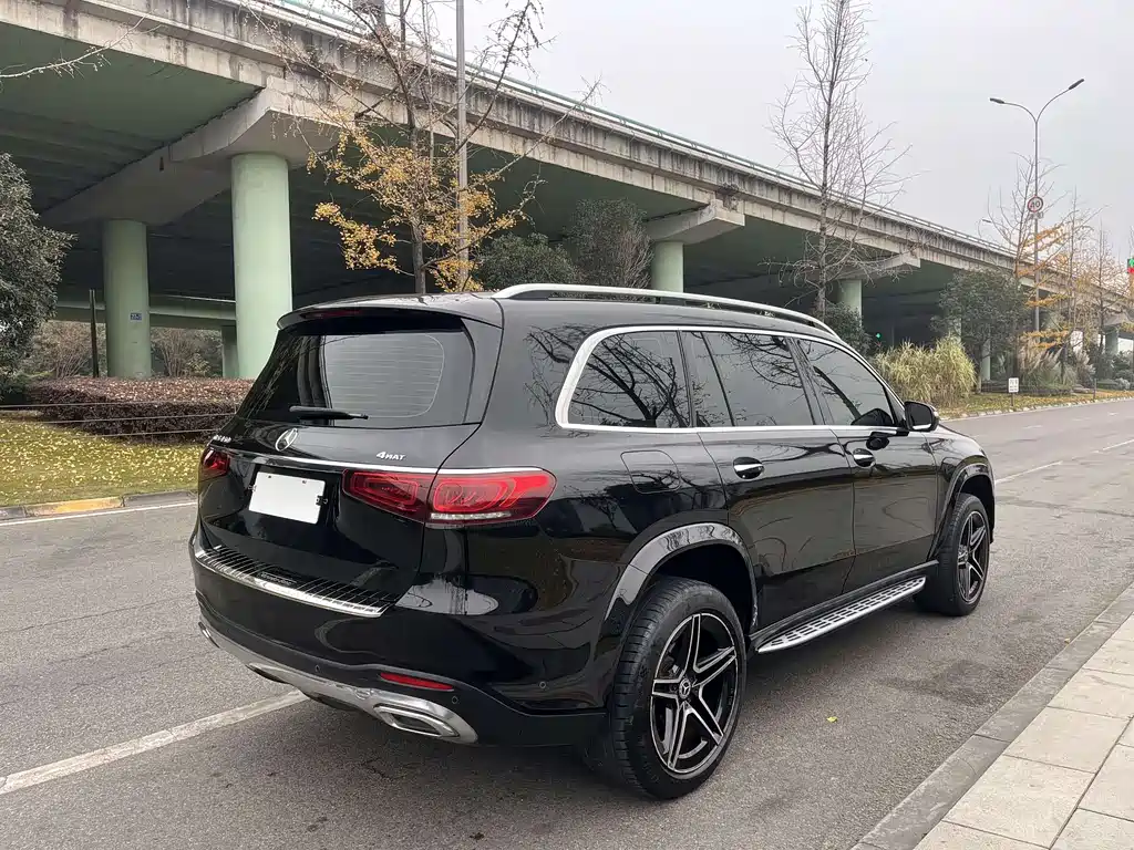 MERCEDES-BENZ GLS