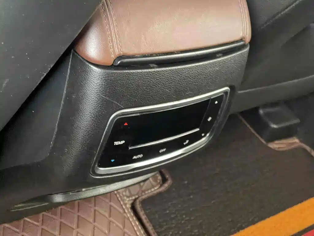 GAC GS8 2017 320T Luxury Smart Connect （ мест）