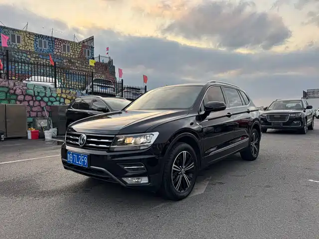 VOLKSWAGEN TIGUAN L 2019