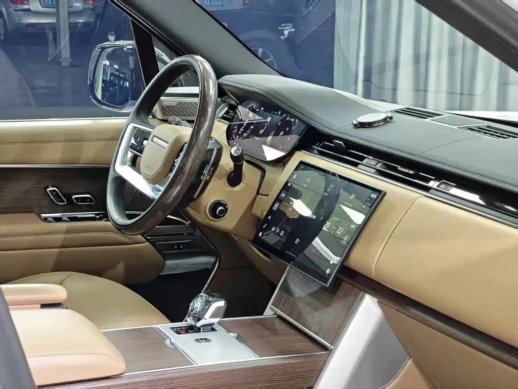 Land Rover Range Rover — миниатюра 9