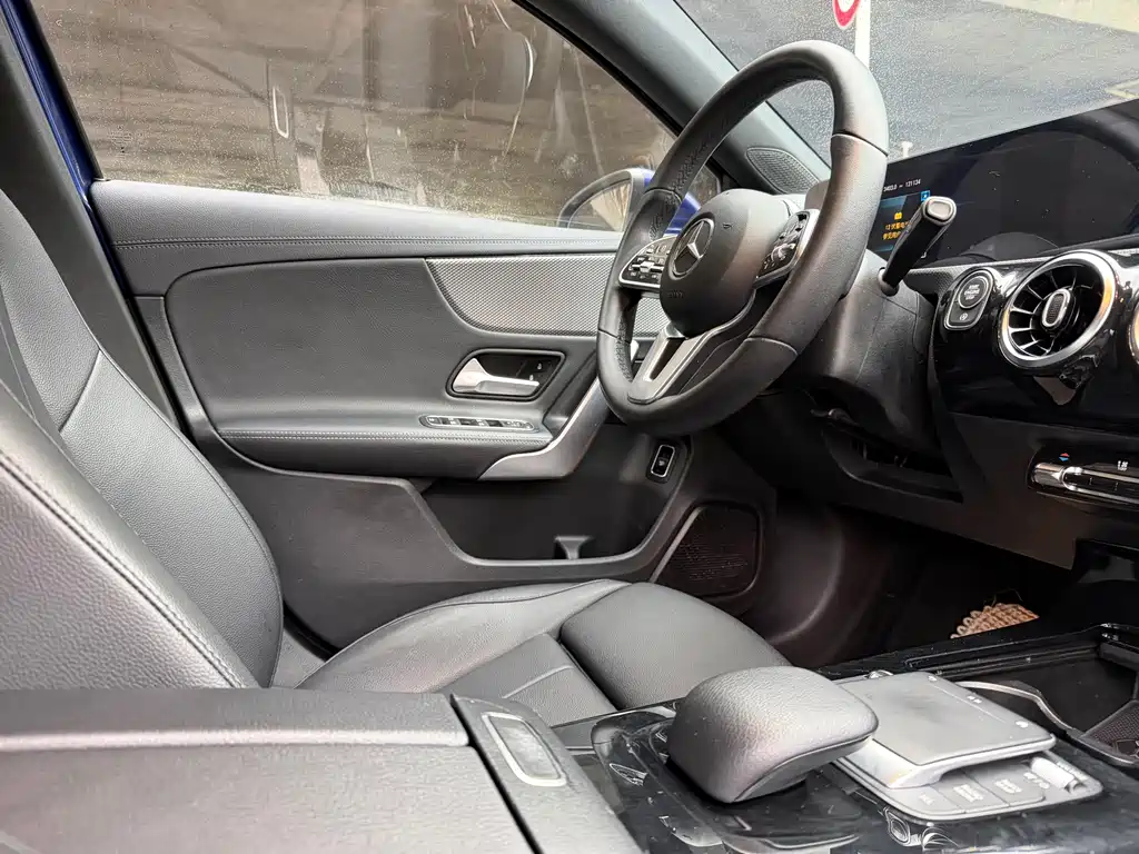 MERCEDES-BENZ A CLASS