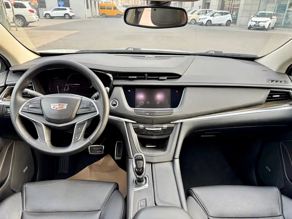 Cadillac XT5 — миниатюра 7