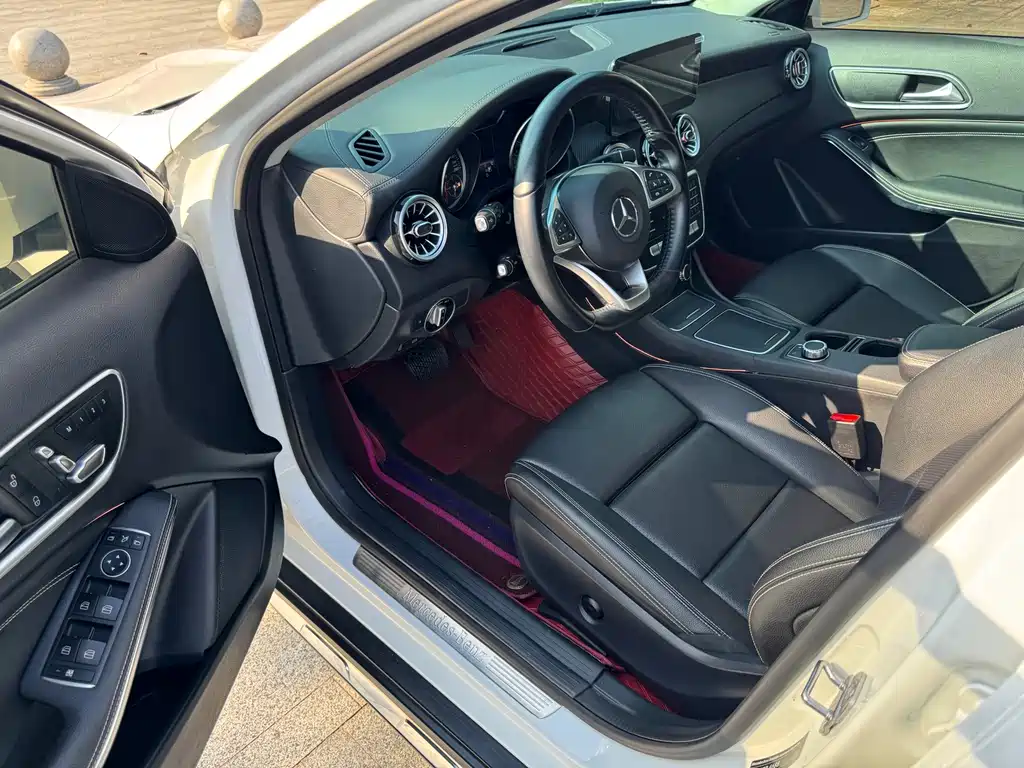 Mercedes-Benz GLA — миниатюра 9