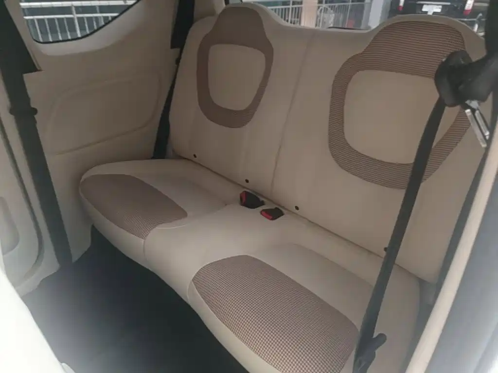 Wuling MINIEV — миниатюра 17