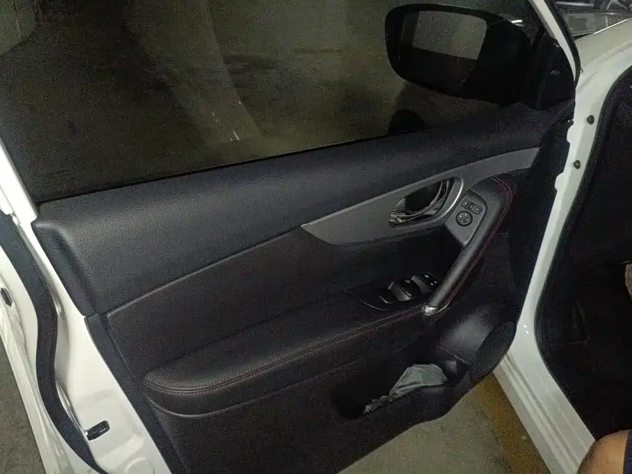 Nissan Qashqai — миниатюра 7