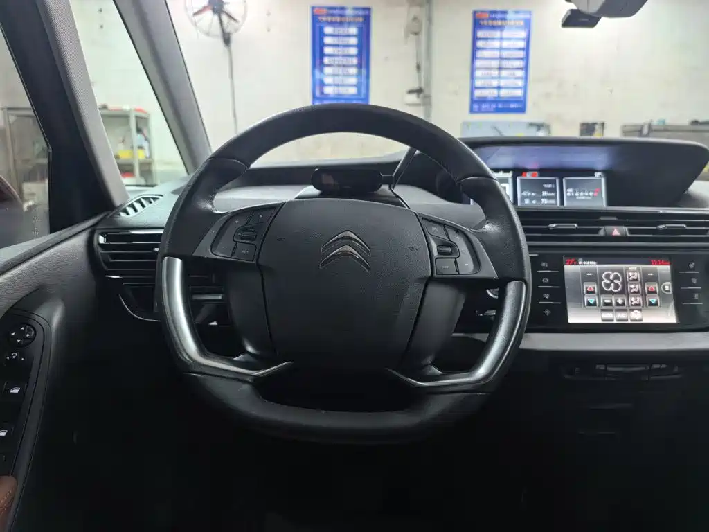 Citroen C4 Picasso — миниатюра 15