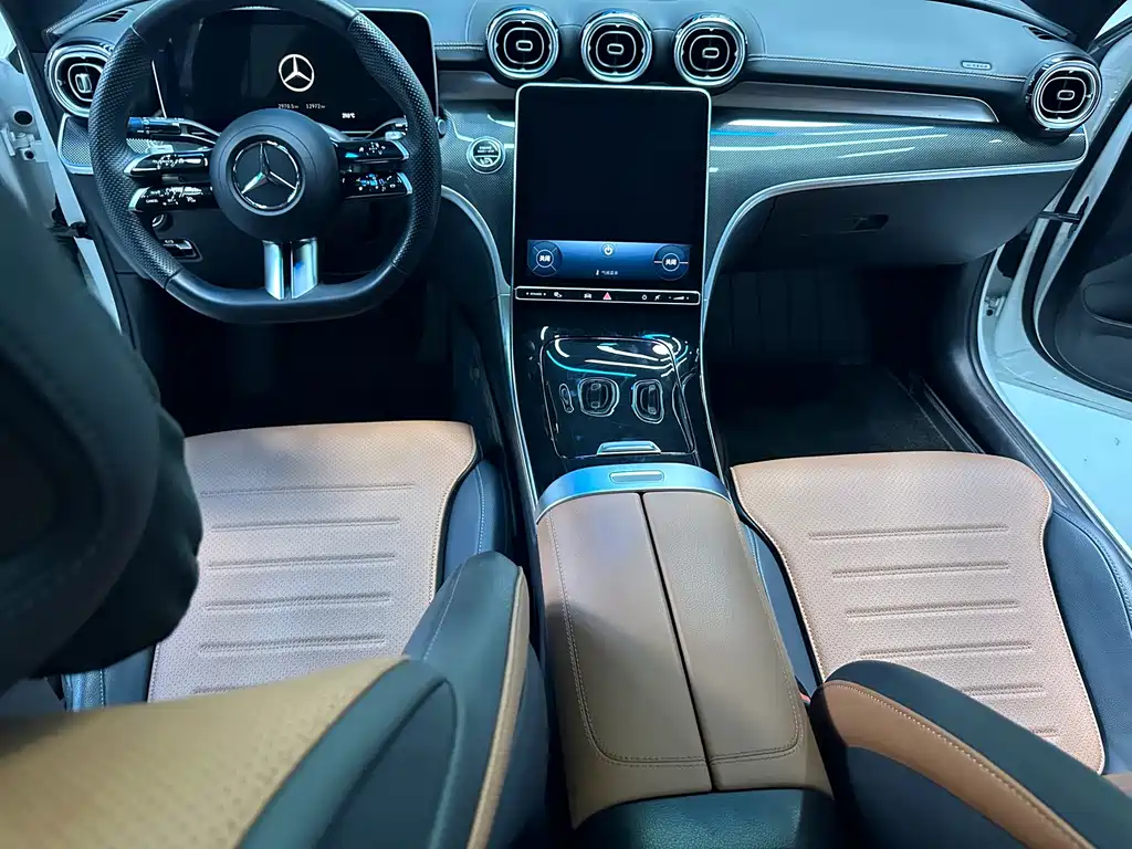 Mercedes-Benz C-Class — миниатюра 8