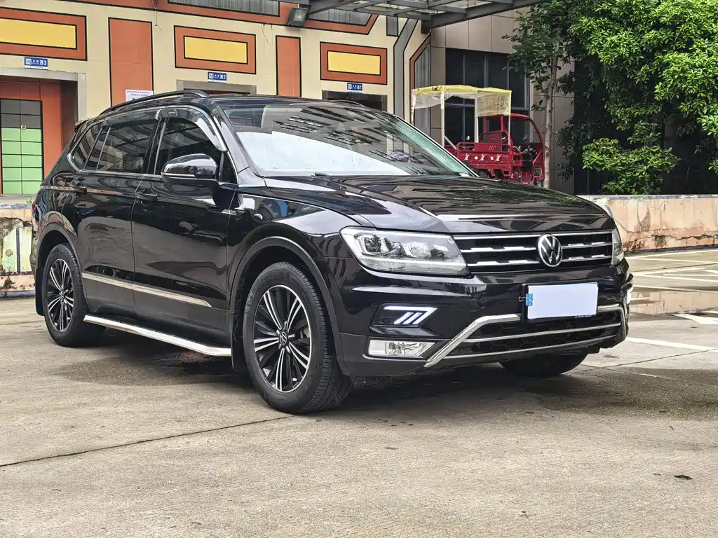 Volkswagen Tiguan L L 2021 330TSI AT