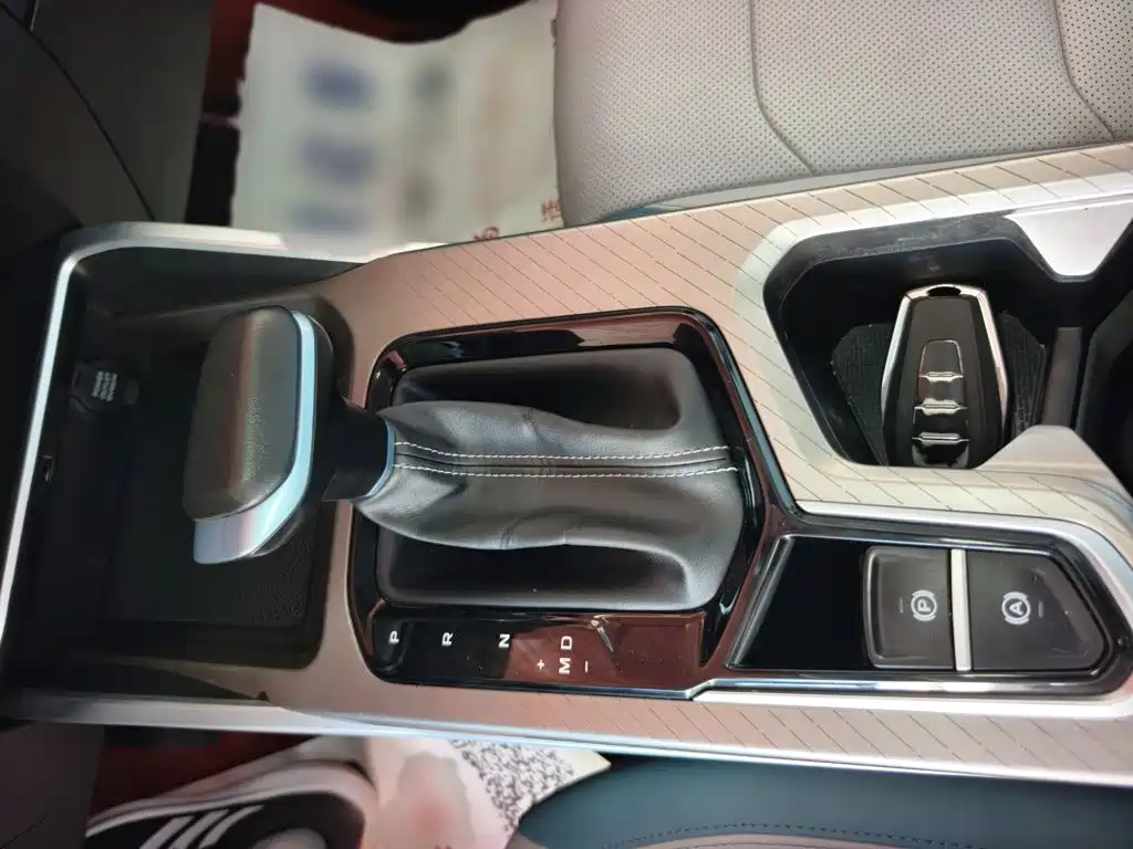 Geely Emgrand — миниатюра 8