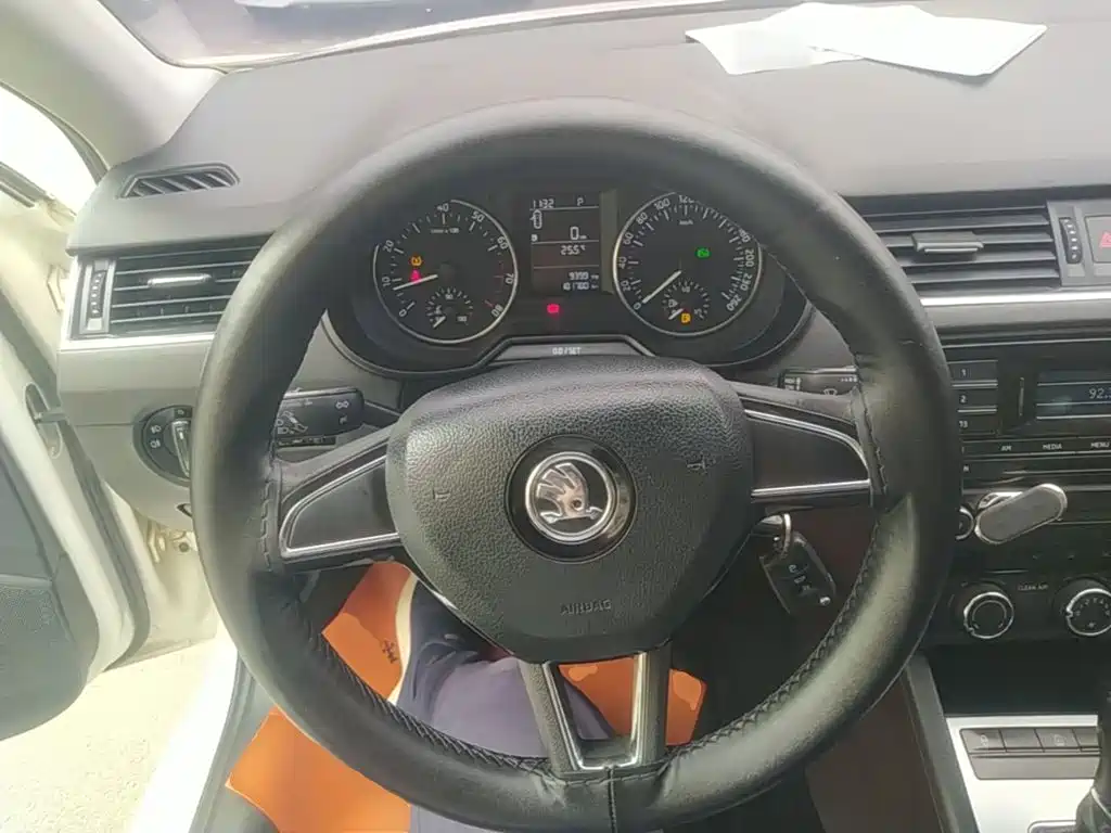 Skoda Octavia — миниатюра 11