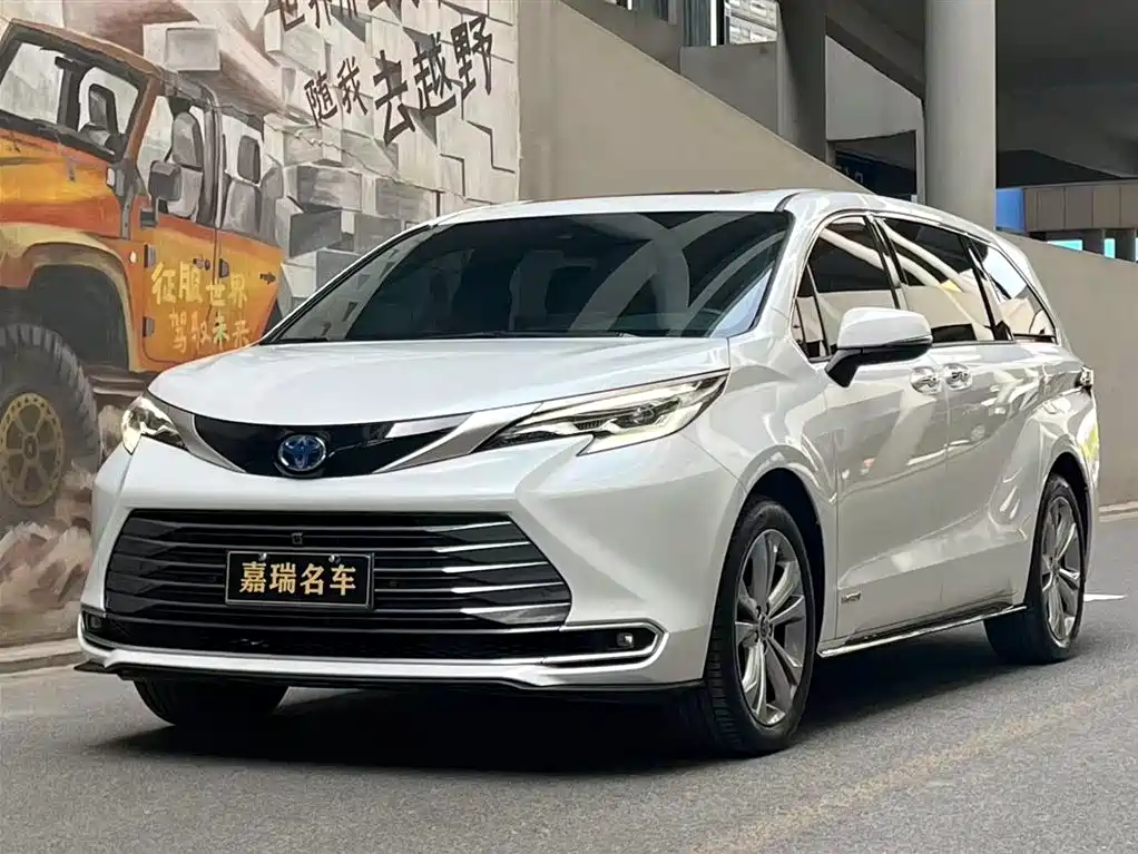 Toyota Sienna 2023