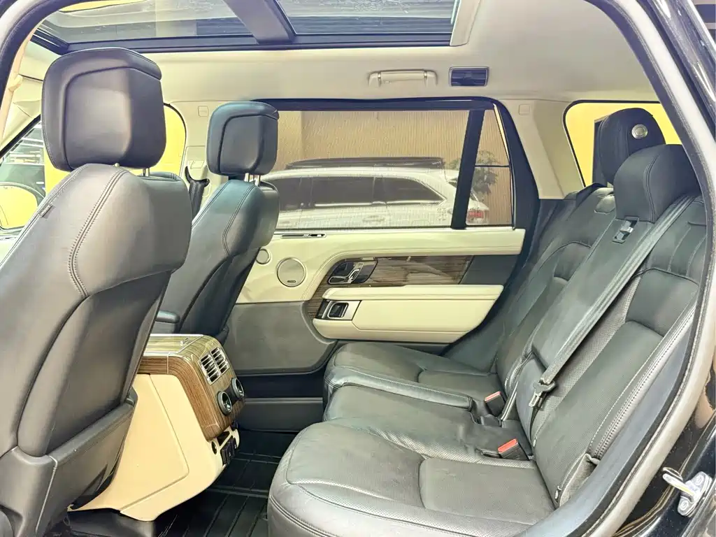 Land Rover Range Rover — миниатюра 10