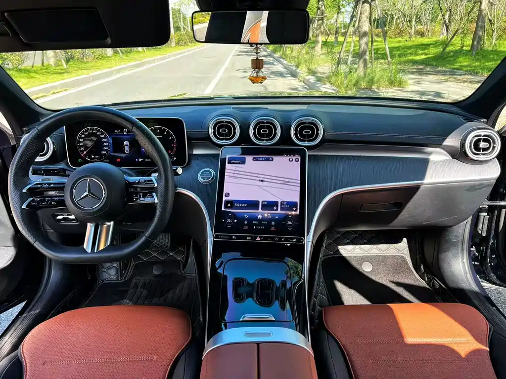 Mercedes-Benz C-Class — миниатюра 6