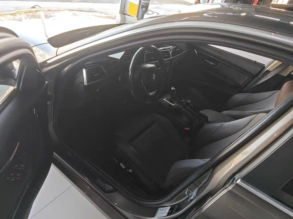 BMW 3 Series — миниатюра 16