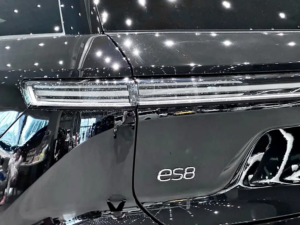 NIO ES8 2026 мест Executive Luxury