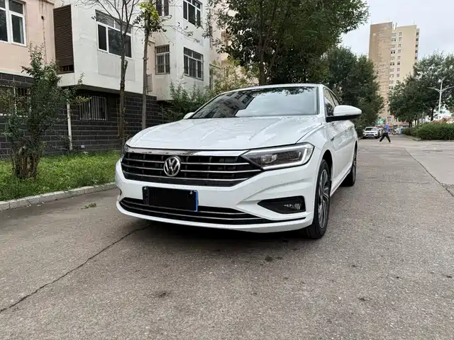 VOLKSWAGEN SAGITAR 2022
