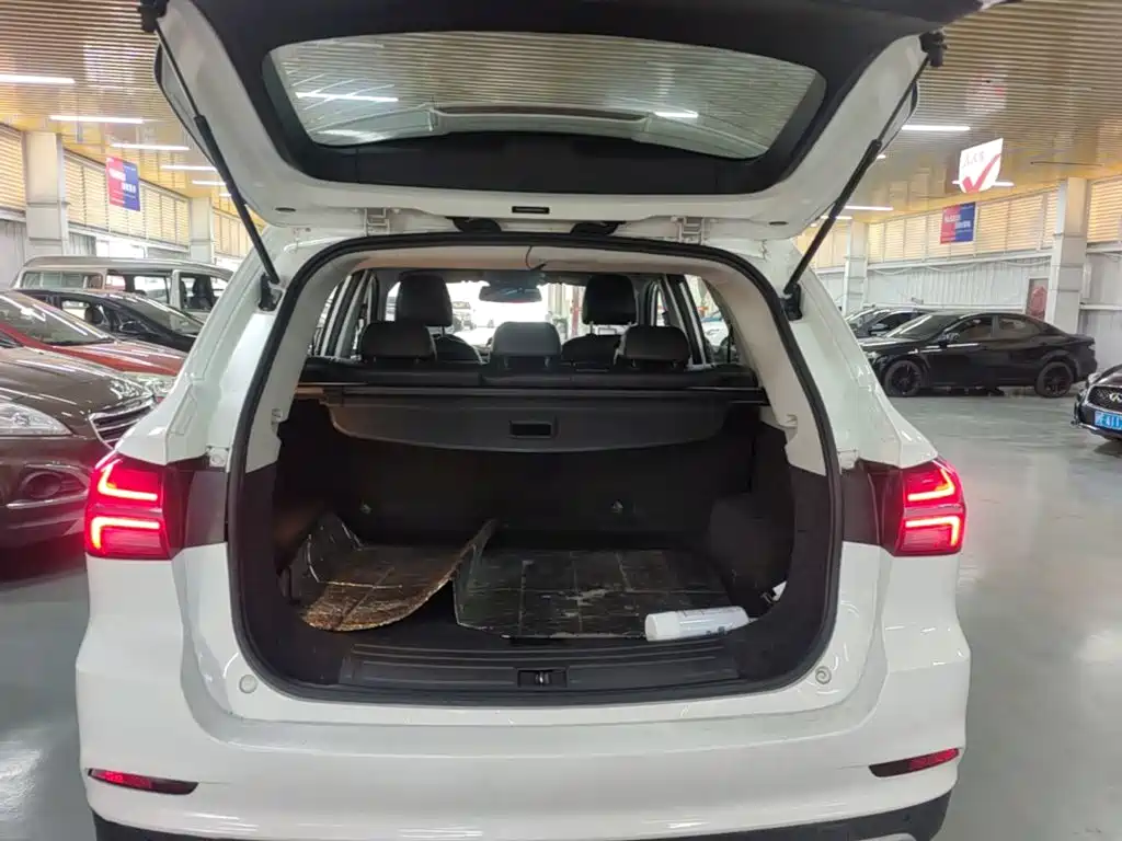 Roewe RX5 — миниатюра 19