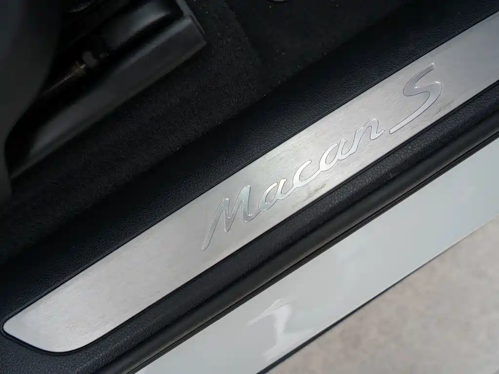 Porsche Macan — миниатюра 14