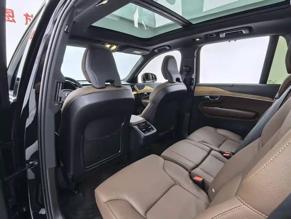 Volvo XC90 — миниатюра 14