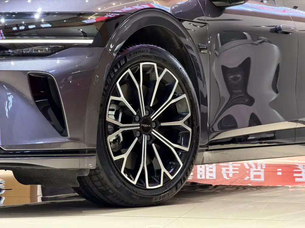 Zeekr 007GT — миниатюра 19
