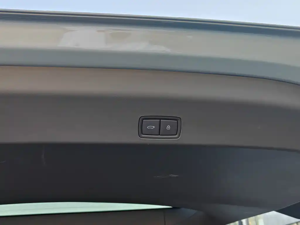 Li Auto Li MEGA — миниатюра 28