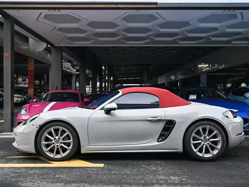 Porsche 718 2022 Boxster 2.0T