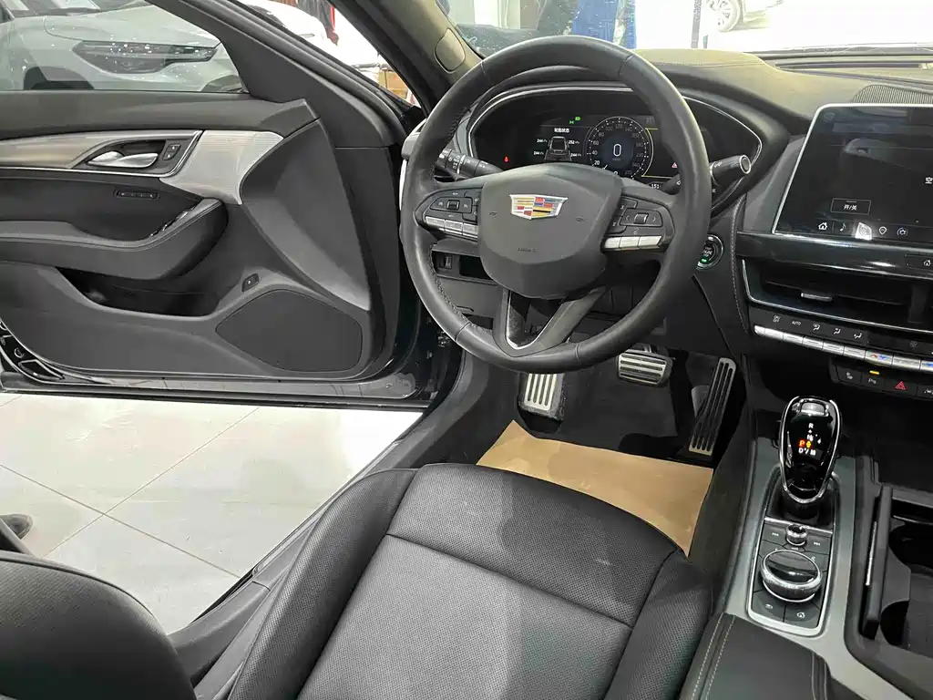 Cadillac CT5 2023 28T Luxury