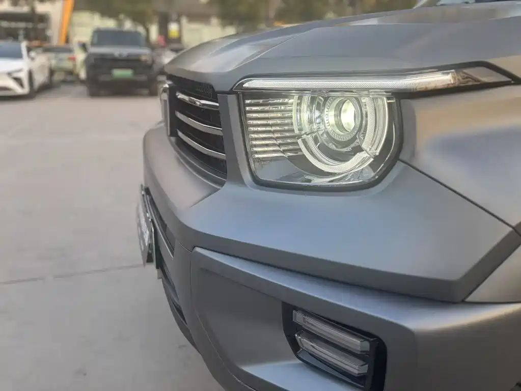 TANK TANK 700 NEW ENERGY