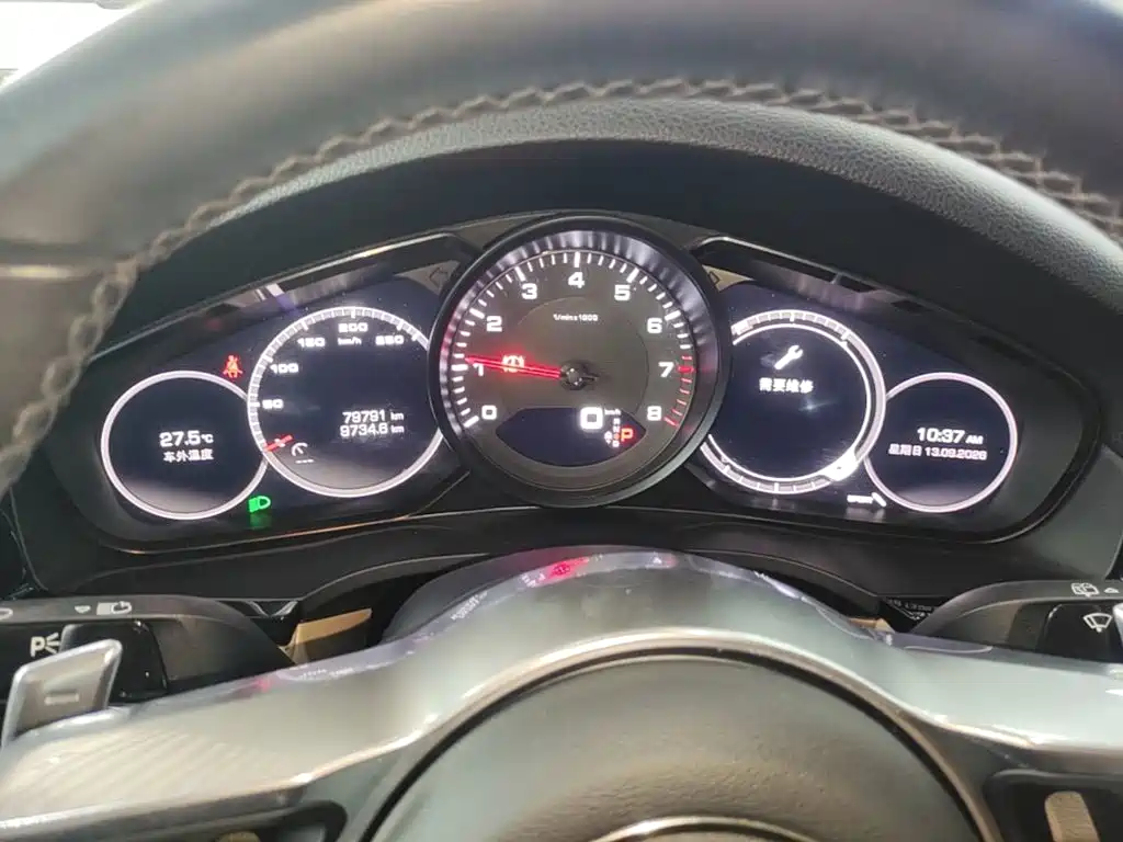 Porsche Cayenne — миниатюра 8