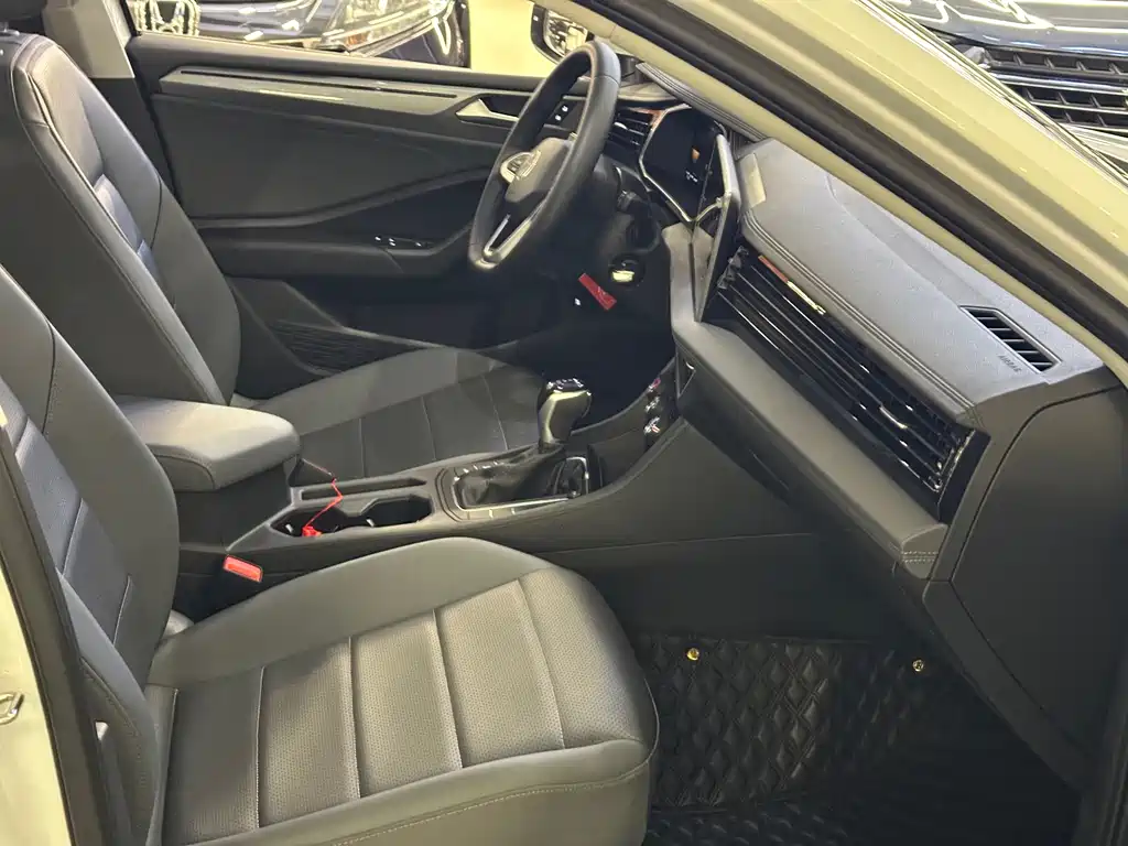 Volkswagen Sagitar — миниатюра 5